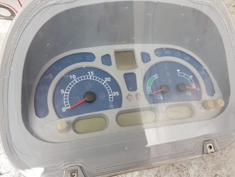New Holland T7 .200 Instrument Cluster, Dash, Clock 47398380, 47535716, 84293392 - Instrumentbræt for Traktor: billede 2 New Holland T7 .200 Instrument Cluster, Dash, Clock 47398380, 47535716, 84293392 - Instrumentbræt for Traktor: billede 2