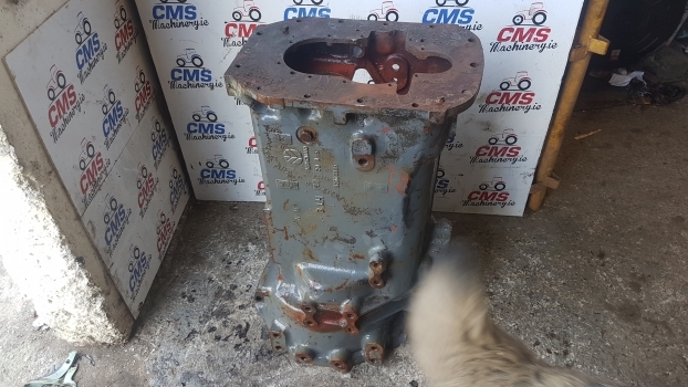 New Holland Ts Series Transmission Gearbox Housing 82006985, 82012331. - Gearkasse for Traktor: billede 1 New Holland Ts Series Transmission Gearbox Housing 82006985, 82012331. - Gearkasse for Traktor: billede 1