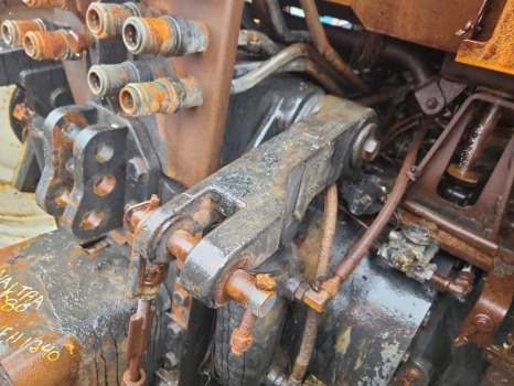 Valtra S230, S240, S260, S280 Crossshaft Arm Rhs Tbo 307, V34003800 - Affjedring: billede 1 Valtra S230, S240, S260, S280 Crossshaft Arm Rhs Tbo 307, V34003800 - Affjedring: billede 1