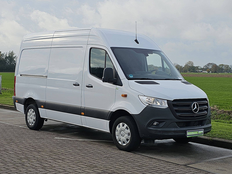 Mercedes-Benz Sprinter 317 L2H2 Mbux Navi RWD! - Varevogn: billede 4 Mercedes-Benz Sprinter 317 L2H2 Mbux Navi RWD! - Varevogn: billede 4