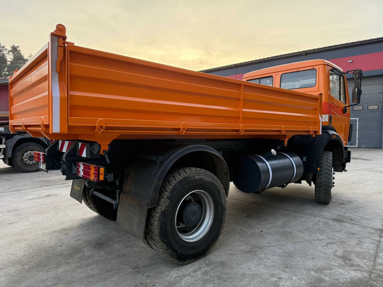 Mercedes SK 1824 AK, 4x4, Allroad , Kipper, 172 t.km , 1997, z Francji - Tipvogn lastbil: billede 4 Mercedes SK 1824 AK, 4x4, Allroad , Kipper, 172 t.km , 1997, z Francji - Tipvogn lastbil: billede 4