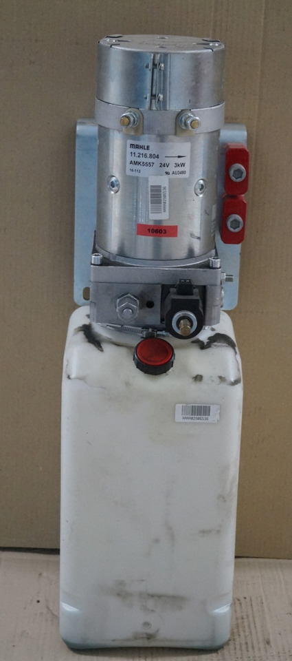 Jungheinrich 51003726 | Pumpmotor with tank 24V 3KW Mahle 11216804 for EKS110 ye Pumpmotor with tank 24V 3KW Mahle 11216804 for EKS110 year 2016 - Hydraulikpumpe for Materialehåndteringsudstyr: billede 1 Jungheinrich 51003726 | Pumpmotor with tank 24V 3KW Mahle 11216804 for EKS110 ye Pumpmotor with tank 24V 3KW Mahle 11216804 for EKS110 year 2016 - Hydraulikpumpe for Materialehåndteringsudstyr: billede 1