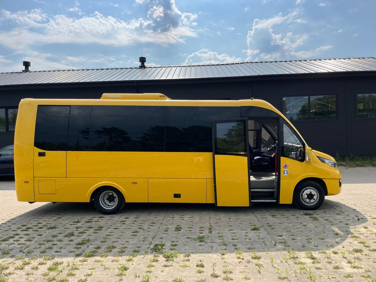 Iveco Rosero First / 24+1+1 / Telma/ EURO6 - Turistbus: billede 2 Iveco Rosero First / 24+1+1 / Telma/ EURO6 - Turistbus: billede 2