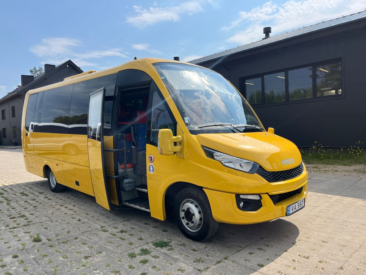 Iveco Rosero First / 24+1+1 / Telma/ EURO6 - Turistbus: billede 1 Iveco Rosero First / 24+1+1 / Telma/ EURO6 - Turistbus: billede 1