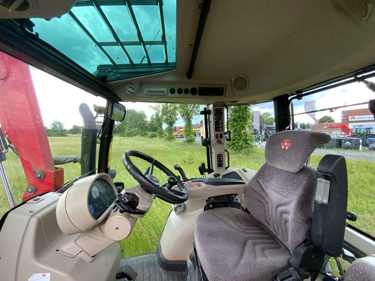 Massey Ferguson MF 5613 Dyna6 Efficient - Traktor: billede 4 Massey Ferguson MF 5613 Dyna6 Efficient - Traktor: billede 4