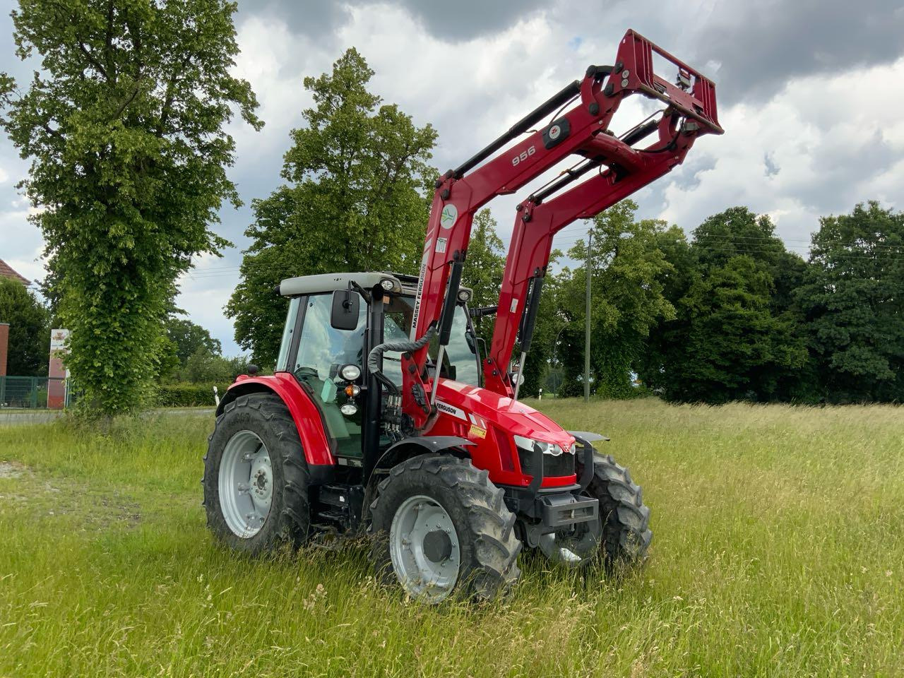 Massey Ferguson MF 5613 Dyna6 Efficient - Traktor: billede 2 Massey Ferguson MF 5613 Dyna6 Efficient - Traktor: billede 2
