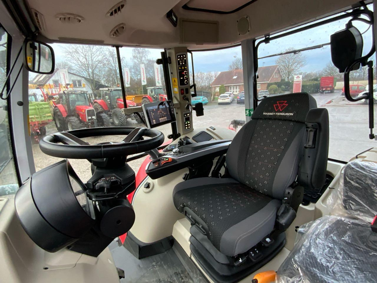 Massey Ferguson MF 7S.210 DVT - Traktor: billede 4 Massey Ferguson MF 7S.210 DVT - Traktor: billede 4