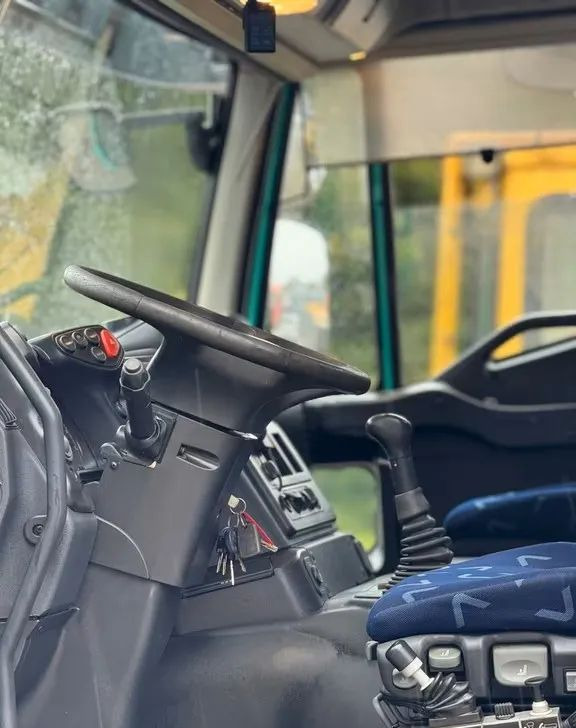 Iveco TRAKKER 450 6x4 WYWROTKA MELLER | EURO 5 | MANUAL | KLIMA | RETARDER | PRZEBIEG 364 000km ! - Tipvogn lastbil: billede 5 Iveco TRAKKER 450 6x4 WYWROTKA MELLER | EURO 5 | MANUAL | KLIMA | RETARDER | PRZEBIEG 364 000km ! - Tipvogn lastbil: billede 5