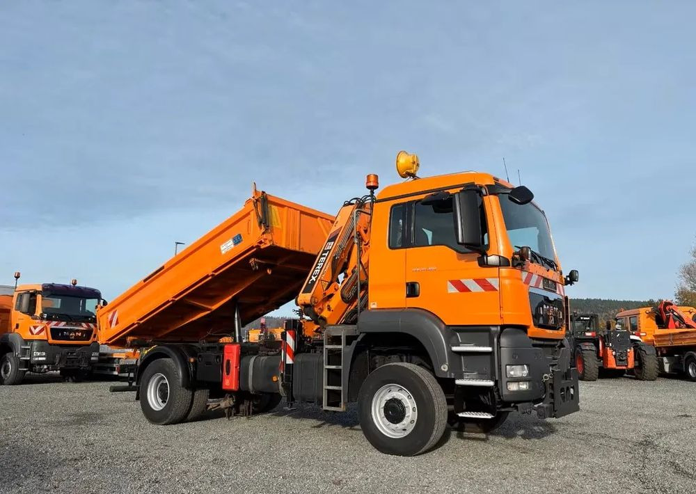 MAN TGS 18.320/ 4x4 / Euro4 /Wywrotka trójstronna Meiller +Kran Atlas TLC 82.2 +sterowanie radiowe – Przystosowany do pracy zimą — odśnieżanie, posypywanie, pług - Tipvogn lastbil: billede 3 MAN TGS 18.320/ 4x4 / Euro4 /Wywrotka trójstronna Meiller +Kran Atlas TLC 82.2 +sterowanie radiowe – Przystosowany do pracy zimą — odśnieżanie, posypywanie, pług - Tipvogn lastbil: billede 3