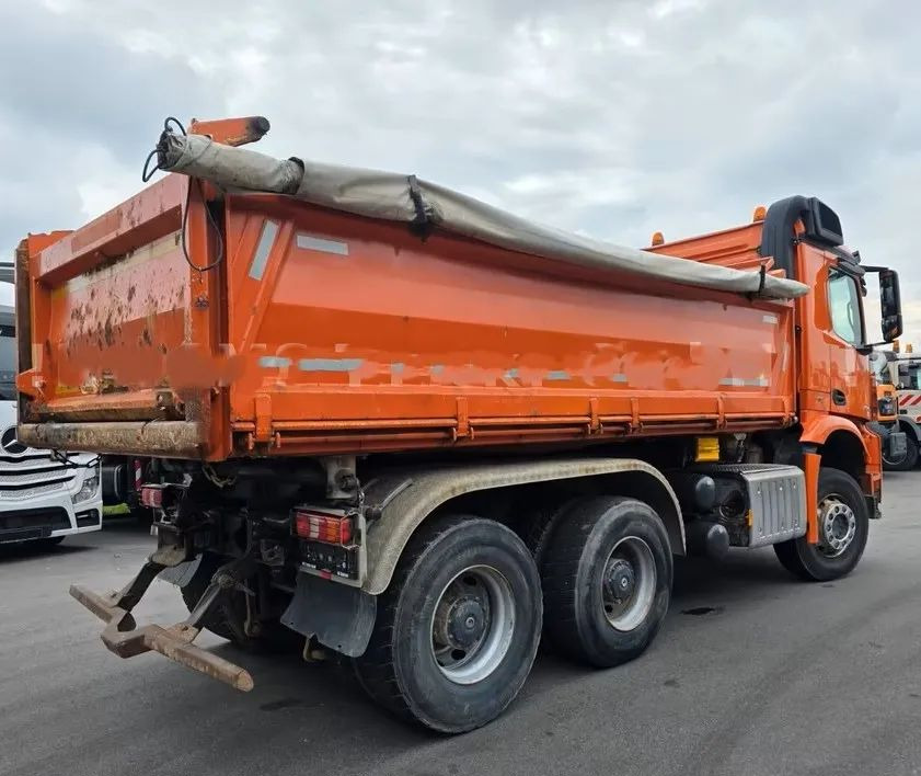 Mercedes-Benz Arocs 2645 6x4 – Wywrotka Meiller 3- stronny/ Manual / Retarder / BORDMATIK / Blatt/Blatt - Tipvogn lastbil: billede 5 Mercedes-Benz Arocs 2645 6x4 – Wywrotka Meiller 3- stronny/ Manual / Retarder / BORDMATIK / Blatt/Blatt - Tipvogn lastbil: billede 5