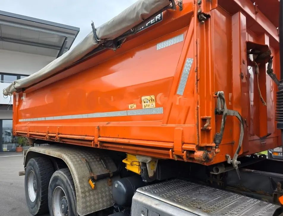 Mercedes-Benz Arocs 2645 6x4 – Wywrotka Meiller 3- stronny/ Manual / Retarder / BORDMATIK / Blatt/Blatt - Tipvogn lastbil: billede 4 Mercedes-Benz Arocs 2645 6x4 – Wywrotka Meiller 3- stronny/ Manual / Retarder / BORDMATIK / Blatt/Blatt - Tipvogn lastbil: billede 4