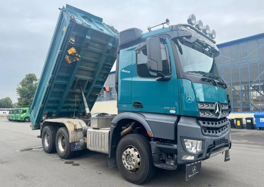 Mercedes-Benz Arocs 2646 6x4 – Wywrotka trójstronna Meiller / Bordmatik / Euro6 - Tipvogn lastbil: billede 2 Mercedes-Benz Arocs 2646 6x4 – Wywrotka trójstronna Meiller / Bordmatik / Euro6 - Tipvogn lastbil: billede 2