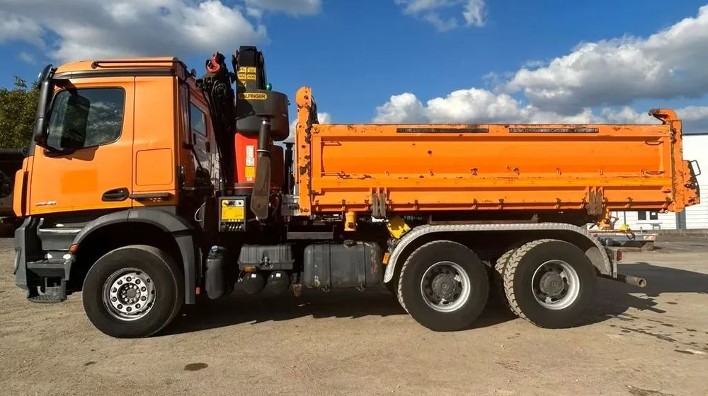 Mercedes-Benz Arocs 2648/3 – 3-stronny wywrotka Meiller / Żuraw Palfinger PK23002 / 2x BORDMATIK / Automatyczna - Tipvogn lastbil: billede 4 Mercedes-Benz Arocs 2648/3 – 3-stronny wywrotka Meiller / Żuraw Palfinger PK23002 / 2x BORDMATIK / Automatyczna - Tipvogn lastbil: billede 4