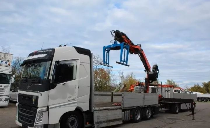 Volvo FH500 6x2 | Platforma z HDS Fassi F215A7 - Sterowanie radiowe | Euro 6 | Automatyczna skrzynia | 390 000 km - Lastbil med lad, Lastbil med kran: billede 5 Volvo FH500 6x2 | Platforma z HDS Fassi F215A7 - Sterowanie radiowe | Euro 6 | Automatyczna skrzynia | 390 000 km - Lastbil med lad, Lastbil med kran: billede 5