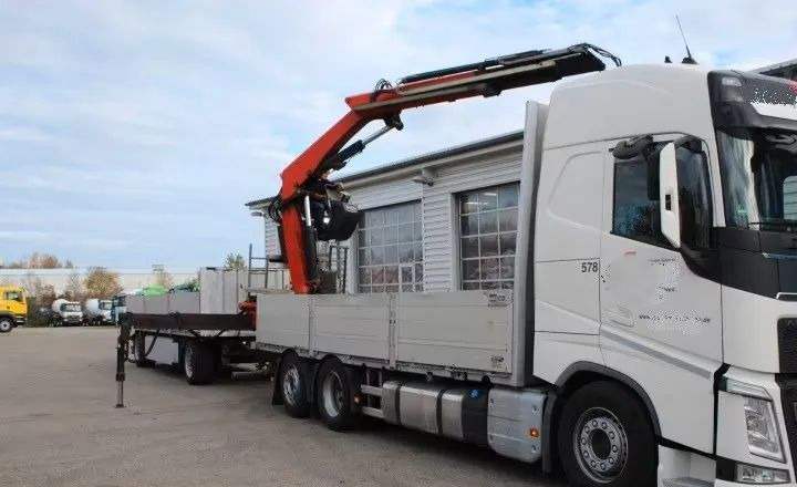 Volvo FH500 6x2 | Platforma z HDS Fassi F215A7 - Sterowanie radiowe | Euro 6 | Automatyczna skrzynia | 390 000 km - Lastbil med lad, Lastbil med kran: billede 2 Volvo FH500 6x2 | Platforma z HDS Fassi F215A7 - Sterowanie radiowe | Euro 6 | Automatyczna skrzynia | 390 000 km - Lastbil med lad, Lastbil med kran: billede 2