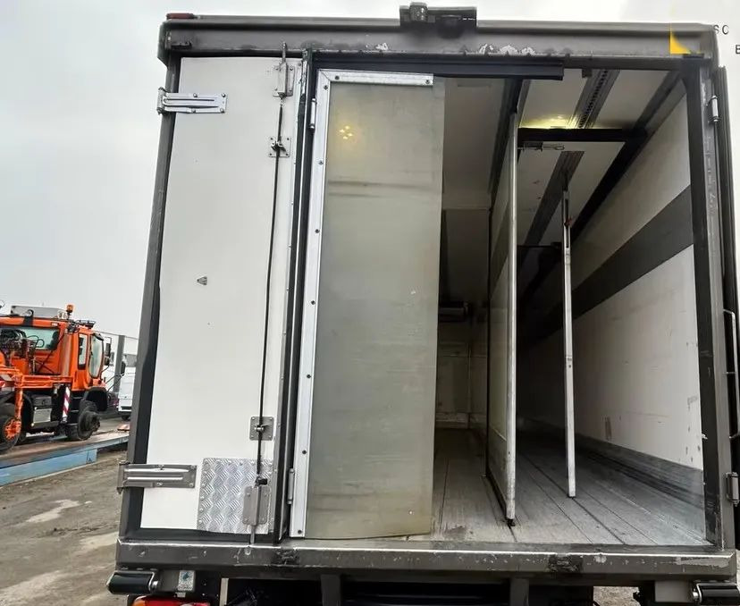 Leje en  Volvo FL 250 | Chłodnia Carrier Supra -30°C | Hydrauliczna platforma załadunkowa | ogrzewanie postojowe | 187 654 km | Automatyczna skrzynia | Euro 6 |4x2 Volvo FL 250 | Chłodnia Carrier Supra -30°C | Hydrauliczna platforma załadunkowa | ogrzewanie postojowe | 187 654 km | Automatyczna skrzynia | Euro 6 |4x2: billede 9