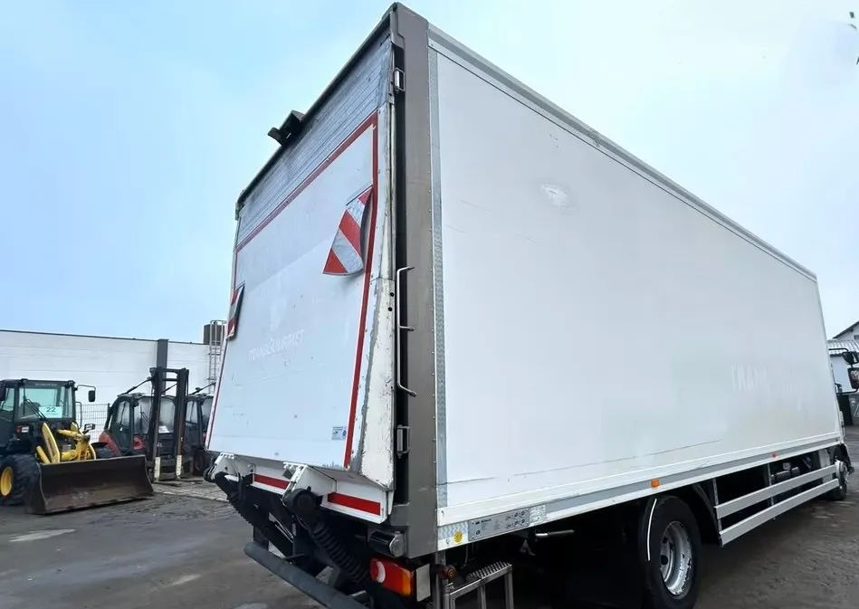 Volvo FL 250 | Chłodnia Carrier Supra -30°C | Hydrauliczna platforma załadunkowa | ogrzewanie postojowe | 187 654 km | Automatyczna skrzynia | Euro 6 |4x2 - Kølevogn lastbil: billede 5 Volvo FL 250 | Chłodnia Carrier Supra -30°C | Hydrauliczna platforma załadunkowa | ogrzewanie postojowe | 187 654 km | Automatyczna skrzynia | Euro 6 |4x2 - Kølevogn lastbil: billede 5
