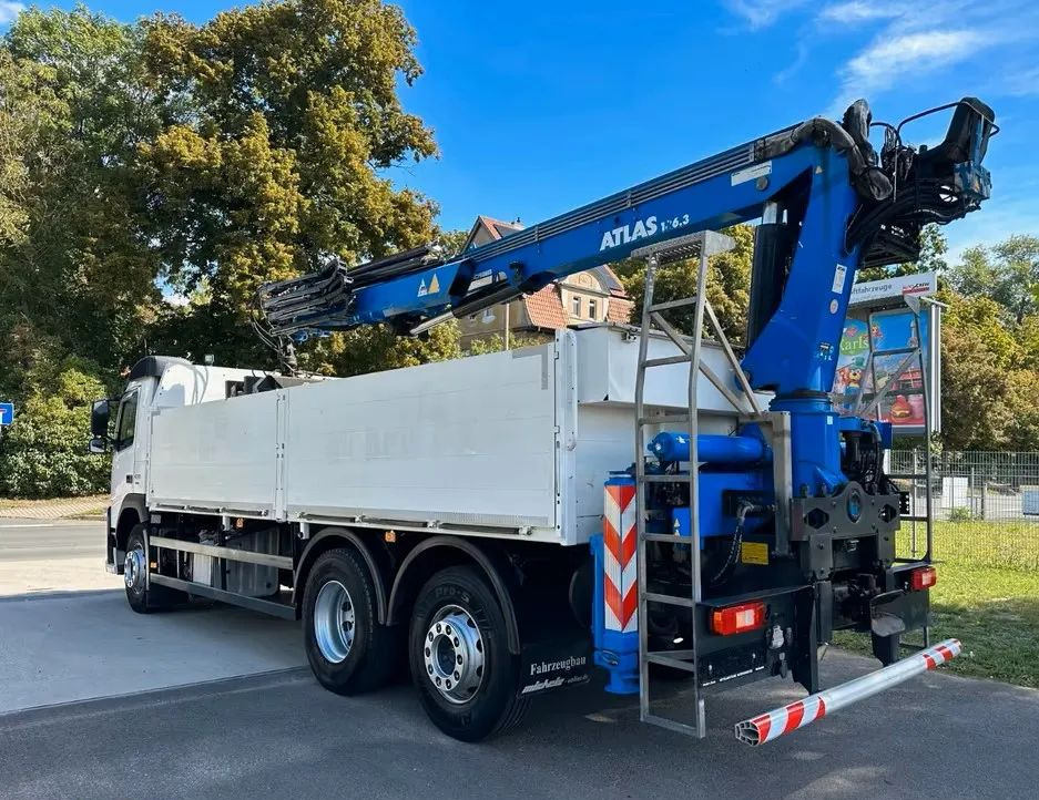 Volvo FM420 6x2 z zabudową budowlaną  / oś podnoszona i skrętna / HDS Atlas / Euro 6 / 238 000 km - Lastbil med lad, Lastbil med kran: billede 3 Volvo FM420 6x2 z zabudową budowlaną  / oś podnoszona i skrętna / HDS Atlas / Euro 6 / 238 000 km - Lastbil med lad, Lastbil med kran: billede 3