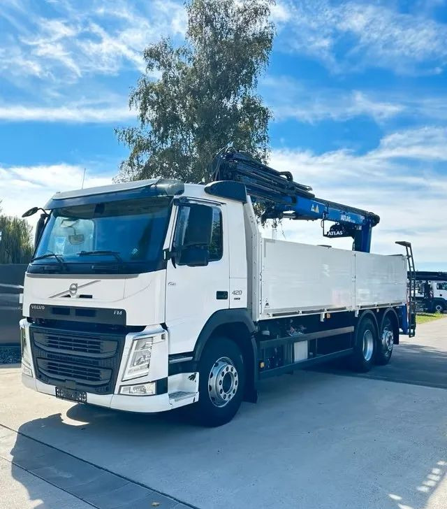 Volvo FM420 6x2 z zabudową budowlaną  / oś podnoszona i skrętna / HDS Atlas / Euro 6 / 238 000 km - Lastbil med lad, Lastbil med kran: billede 1 Volvo FM420 6x2 z zabudową budowlaną  / oś podnoszona i skrętna / HDS Atlas / Euro 6 / 238 000 km - Lastbil med lad, Lastbil med kran: billede 1