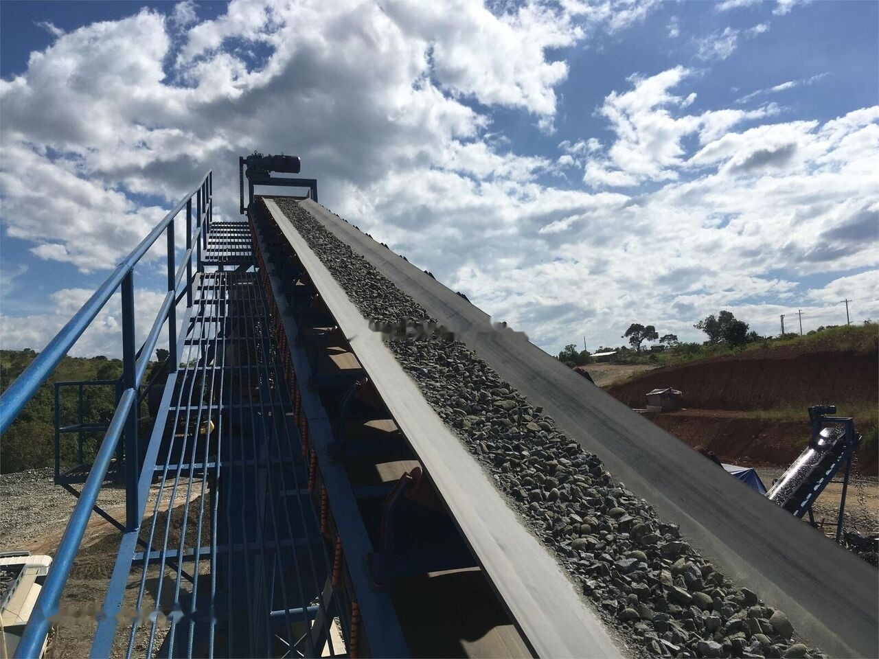 Kinglink USINE DE CONCASSAGE DE PIERRES DE RIVIÈRE DE 150 TPH - Knuser: billede 1 Kinglink USINE DE CONCASSAGE DE PIERRES DE RIVIÈRE DE 150 TPH - Knuser: billede 1