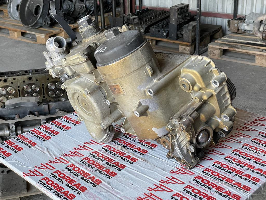 MERCEDES-BENZ ACTROS MP4 - Oliekøler for Lastbil: billede 3 MERCEDES-BENZ ACTROS MP4 - Oliekøler for Lastbil: billede 3