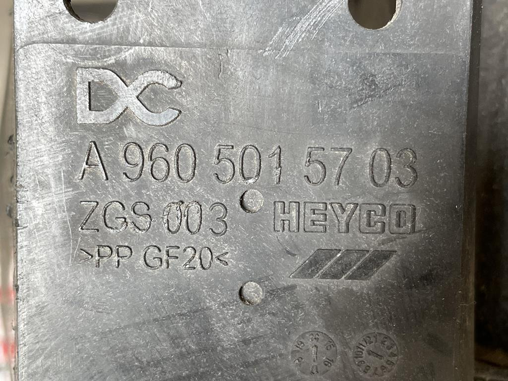 MERCEDES-BENZ ACTROS MP4 ZGS 004 - A 960 501 5703 - Ekspansionsbeholder for Lastbil: billede 2 MERCEDES-BENZ ACTROS MP4 ZGS 004 - A 960 501 5703 - Ekspansionsbeholder for Lastbil: billede 2