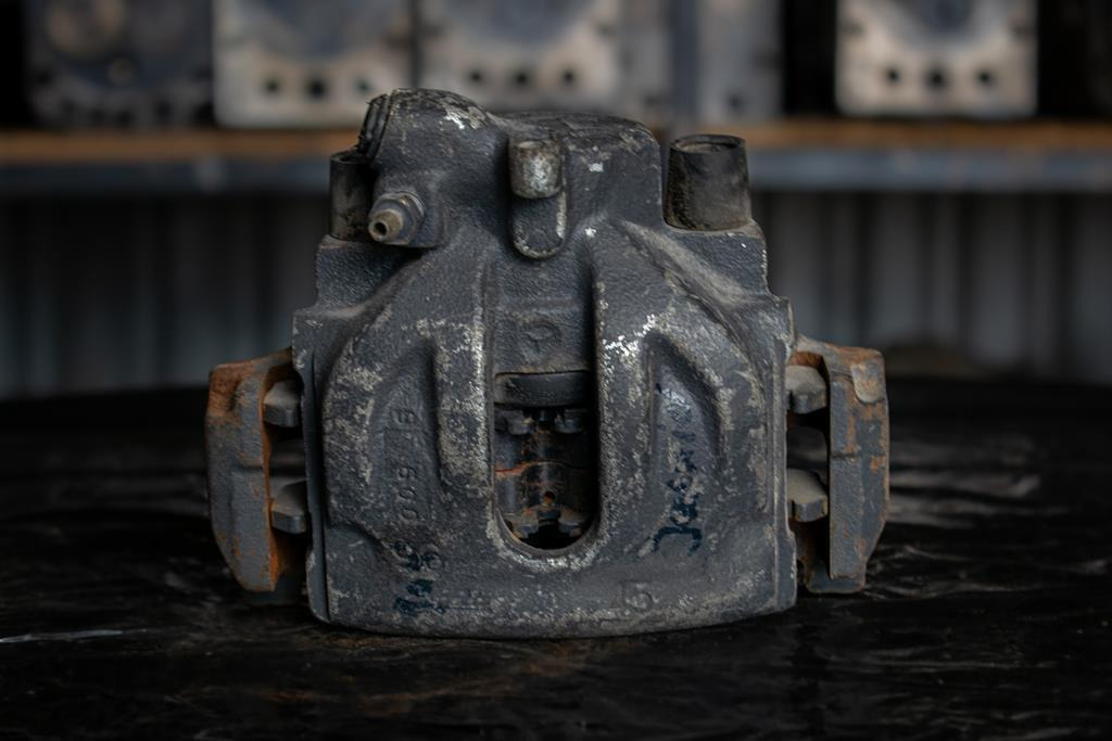 MERCEDES-BENZ SPRINTER ΟΜ601 FOR DIFFERENTIAL - DRIVER'S - Bremsekaliper for Lastbil: billede 1 MERCEDES-BENZ SPRINTER ΟΜ601 FOR DIFFERENTIAL - DRIVER'S - Bremsekaliper for Lastbil: billede 1