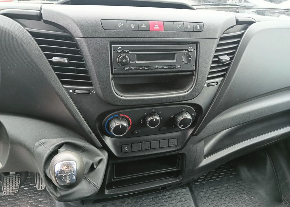 Iveco 35S14,35S13,35C13,35C12, - Varevogn: billede 3 Iveco 35S14,35S13,35C13,35C12, - Varevogn: billede 3