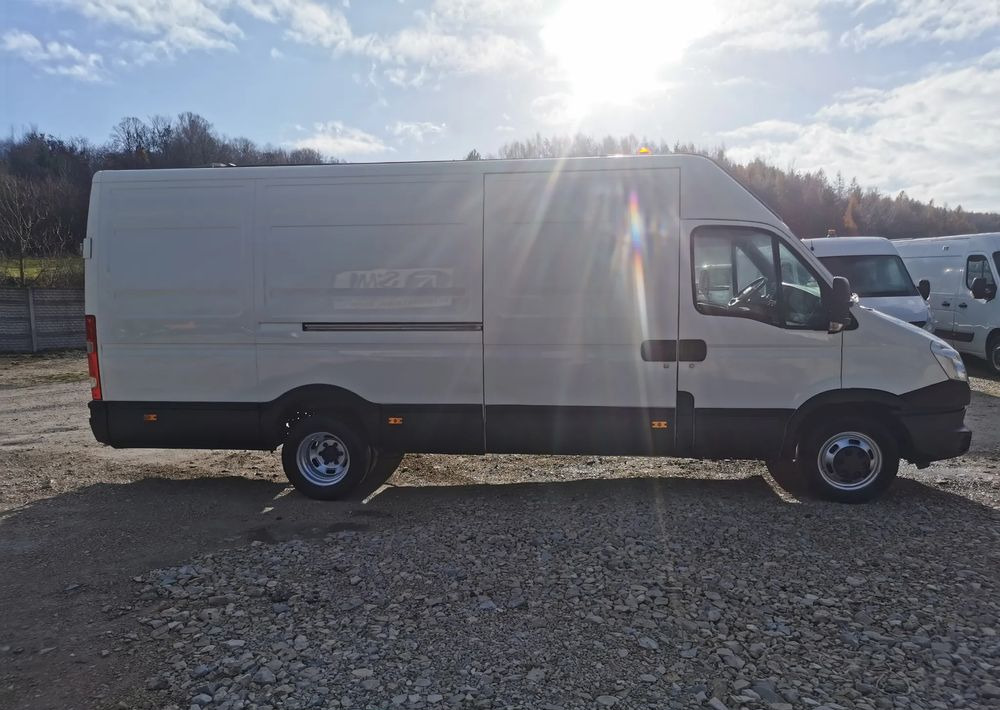 Iveco Daily 35C15 blaszak 3.0-150KM blizniak L3H3 długi Hak - Varevogn: billede 4 Iveco Daily 35C15 blaszak 3.0-150KM blizniak L3H3 długi Hak - Varevogn: billede 4