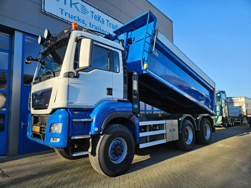 MAN TGS 33.440 6x6 HYVA Hydraulische kleppen - Tipvogn lastbil: billede 2 MAN TGS 33.440 6x6 HYVA Hydraulische kleppen - Tipvogn lastbil: billede 2