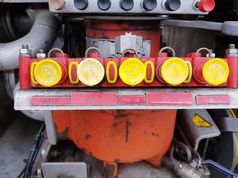 Tankbil Volvo FM 9.340 Fuel 21.400 Liter 3 Comp Euro 3: billede 11 Tankbil Volvo FM 9.340 Fuel 21.400 Liter 3 Comp Euro 3: billede 11