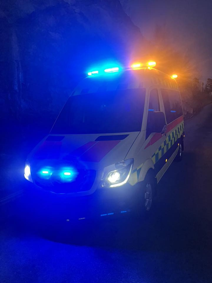 MERCEDES-BENZ Sprinter 319 - Light AMBULANCE / shvydka dopomo - Ambulance: billede 1 MERCEDES-BENZ Sprinter 319 - Light AMBULANCE / shvydka dopomo - Ambulance: billede 1