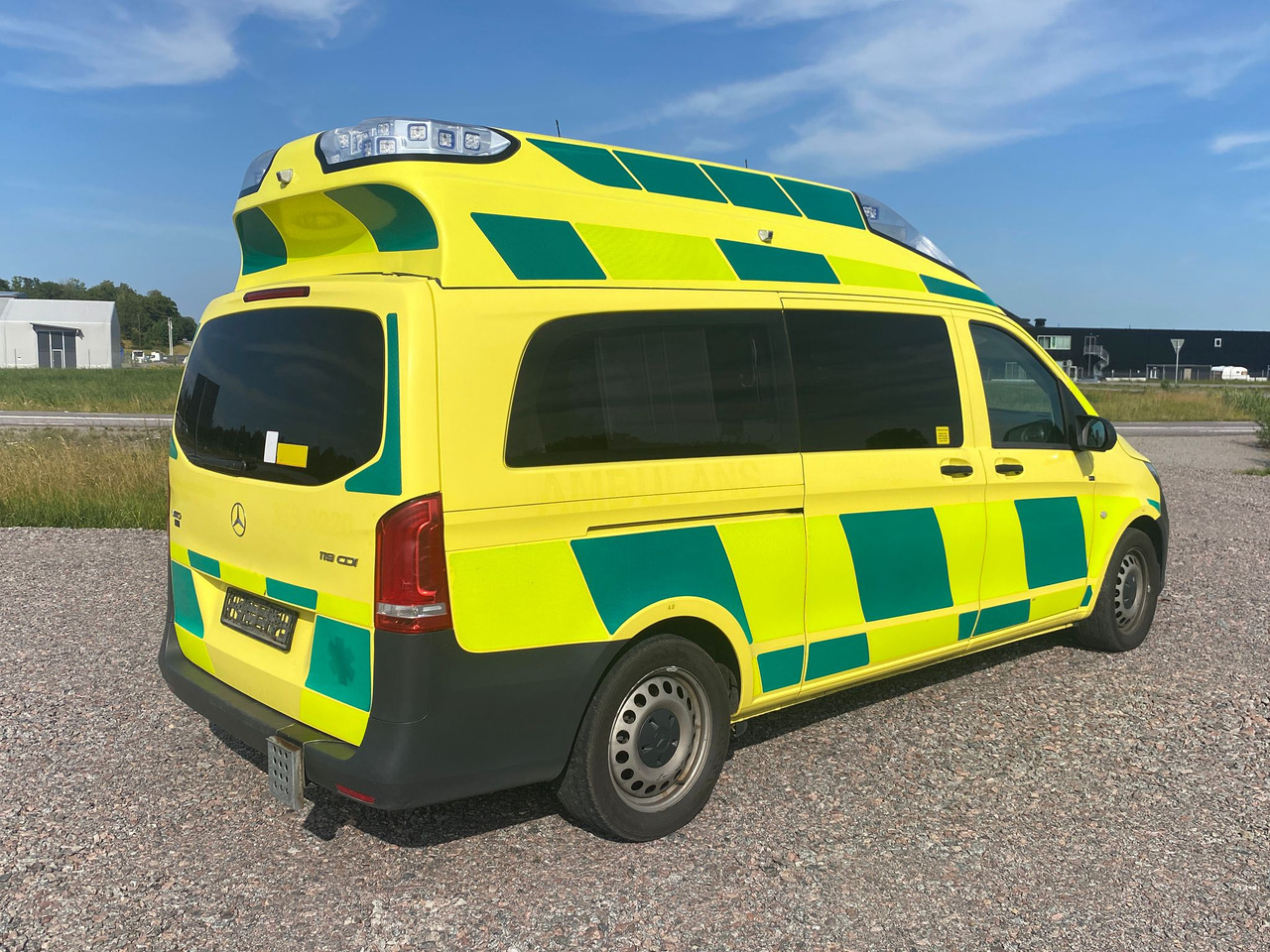 MERCEDES-BENZ Vito 119 4x4 - Ambulans / AMBULANCE - Ambulance: billede 2 MERCEDES-BENZ Vito 119 4x4 - Ambulans / AMBULANCE - Ambulance: billede 2