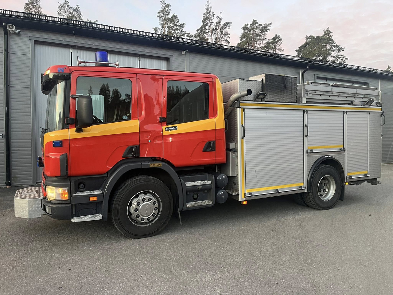 SCANIA P94GB 4x2 NZ310 - Fire engine - Brandbil: billede 3 SCANIA P94GB 4x2 NZ310 - Fire engine - Brandbil: billede 3