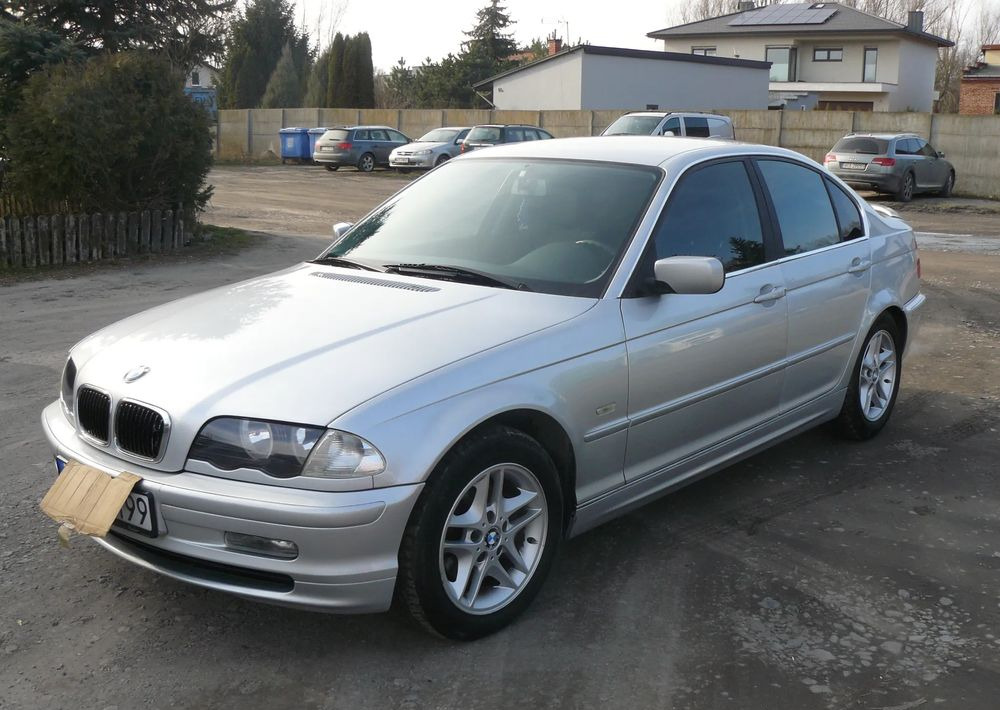 BMW Seria 3 320i - Sedan: billede 3 BMW Seria 3 320i - Sedan: billede 3