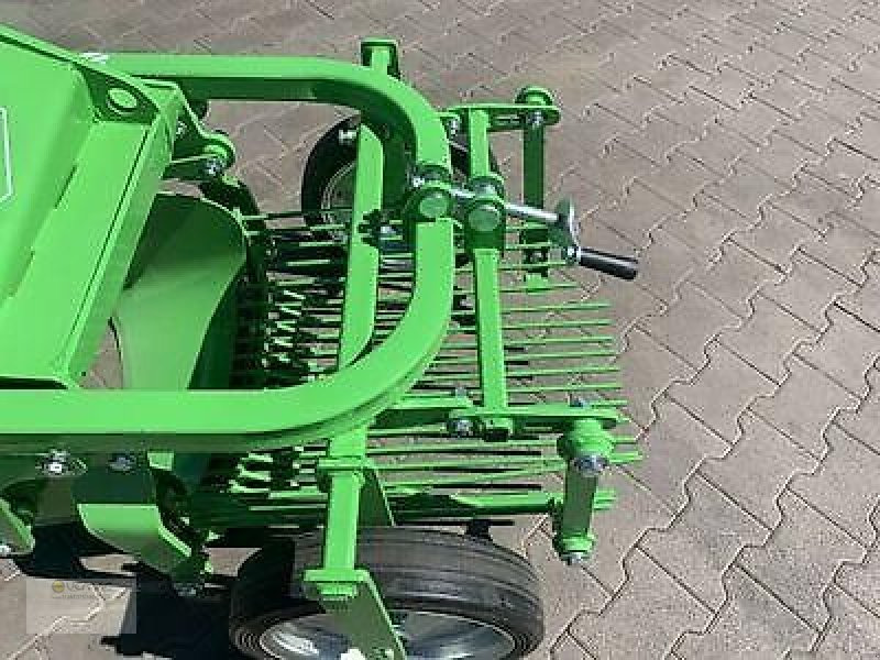 BOMET Kartoffelroder Bomet Z655/1 Kartoffel Roder Heckauswurf NEU - Kartoffelmaskine: billede 3 BOMET Kartoffelroder Bomet Z655/1 Kartoffel Roder Heckauswurf NEU - Kartoffelmaskine: billede 3