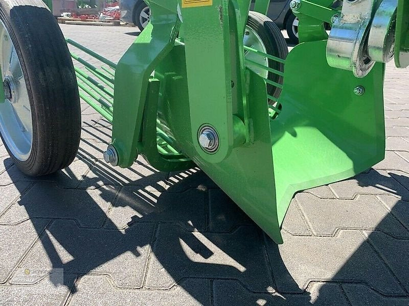 BOMET Kartoffelroder Bomet Z655/1 Kartoffel Roder Heckauswurf NEU - Kartoffelmaskine: billede 2 BOMET Kartoffelroder Bomet Z655/1 Kartoffel Roder Heckauswurf NEU - Kartoffelmaskine: billede 2