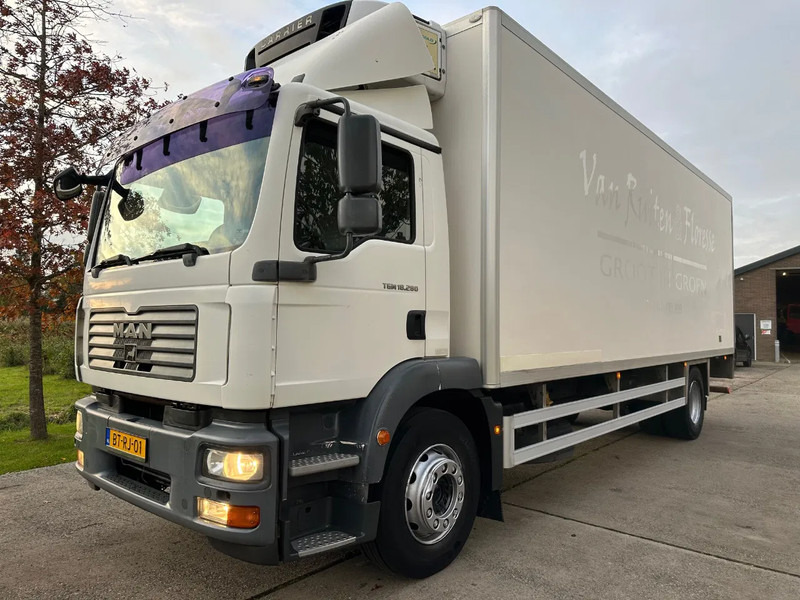 MAN TGM 18.280 / NL TRUCK / EURO 4 / CLIMA / DOORS+LIFT+SIDE DOOR / CARRIER FRIGO (print broken!) - Kølevogn lastbil: billede 1 MAN TGM 18.280 / NL TRUCK / EURO 4 / CLIMA / DOORS+LIFT+SIDE DOOR / CARRIER FRIGO (print broken!) - Kølevogn lastbil: billede 1