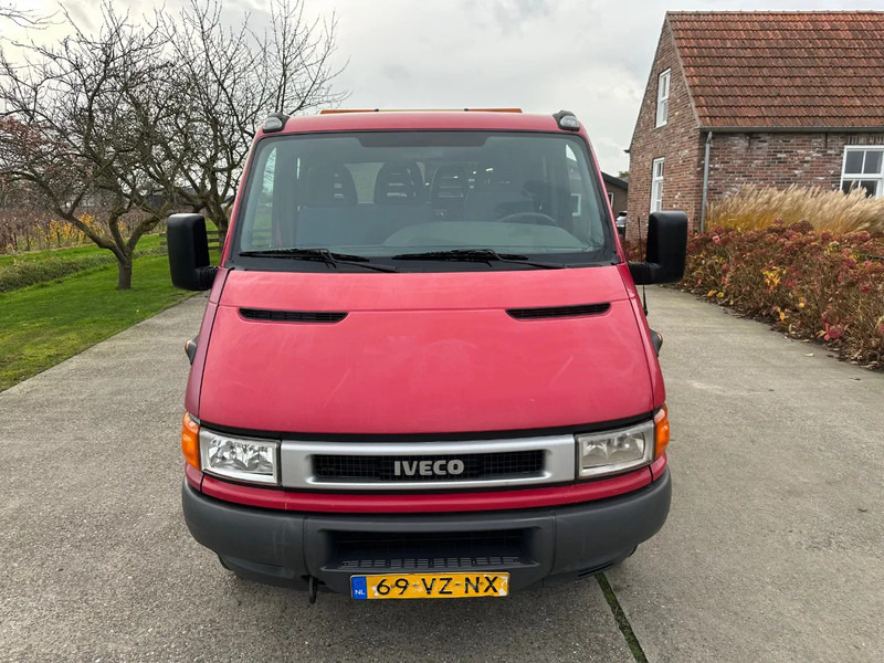 Iveco Daily 40C13 / BE COMBI 12T WITH VELDHUIZEN P31-5A / CREWCAB 7 pers. / NEW APK - Trækker: billede 3 Iveco Daily 40C13 / BE COMBI 12T WITH VELDHUIZEN P31-5A / CREWCAB 7 pers. / NEW APK - Trækker: billede 3