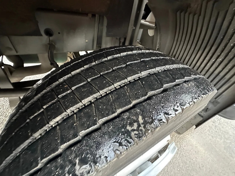 Volvo FL 612 180 / 12T / NL TRUCK / EURO3 / ANALOG / MANUAL / LEAF SPRING / BOX+LIFT / LOW KM - Lastbil varevogn: billede 5 Volvo FL 612 180 / 12T / NL TRUCK / EURO3 / ANALOG / MANUAL / LEAF SPRING / BOX+LIFT / LOW KM - Lastbil varevogn: billede 5