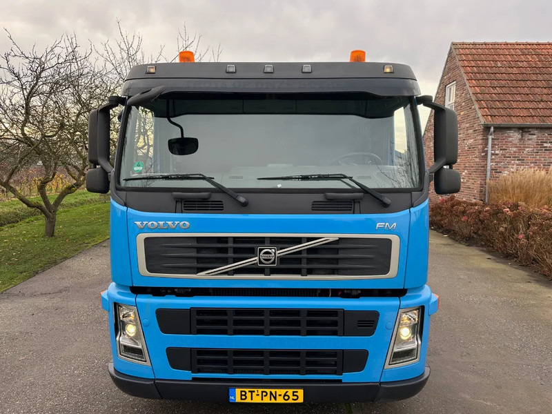 Volvo FM 340 / NL TRUCK / 4X2 / EURO5 / MACHINE TRANSPORT / HYDR. RAMP / WINCH - Biltransportør lastbil: billede 2 Volvo FM 340 / NL TRUCK / 4X2 / EURO5 / MACHINE TRANSPORT / HYDR. RAMP / WINCH - Biltransportør lastbil: billede 2