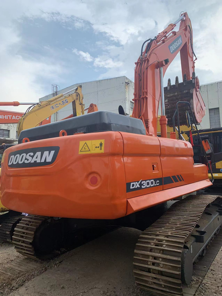 DOOSAN DX300LC - Bæltegravemaskine: billede 2 DOOSAN DX300LC - Bæltegravemaskine: billede 2