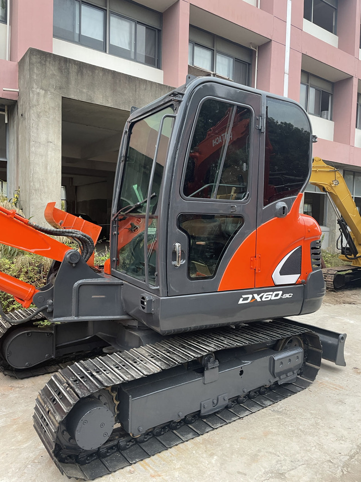 DOOSAN DX60-9C - Bæltegravemaskine: billede 3 DOOSAN DX60-9C - Bæltegravemaskine: billede 3