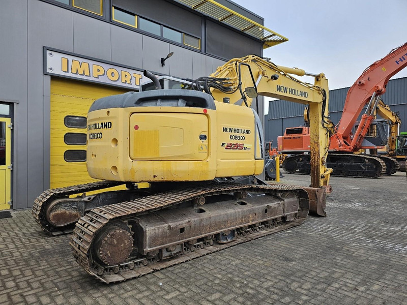 New Holland E235BSR-2 - Bæltegravemaskine: billede 5 New Holland E235BSR-2 - Bæltegravemaskine: billede 5