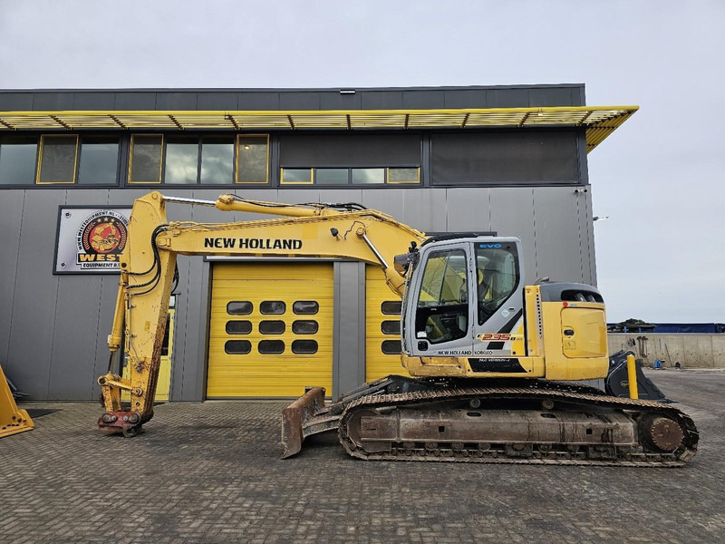 New Holland E235BSR-2 - Bæltegravemaskine: billede 1 New Holland E235BSR-2 - Bæltegravemaskine: billede 1