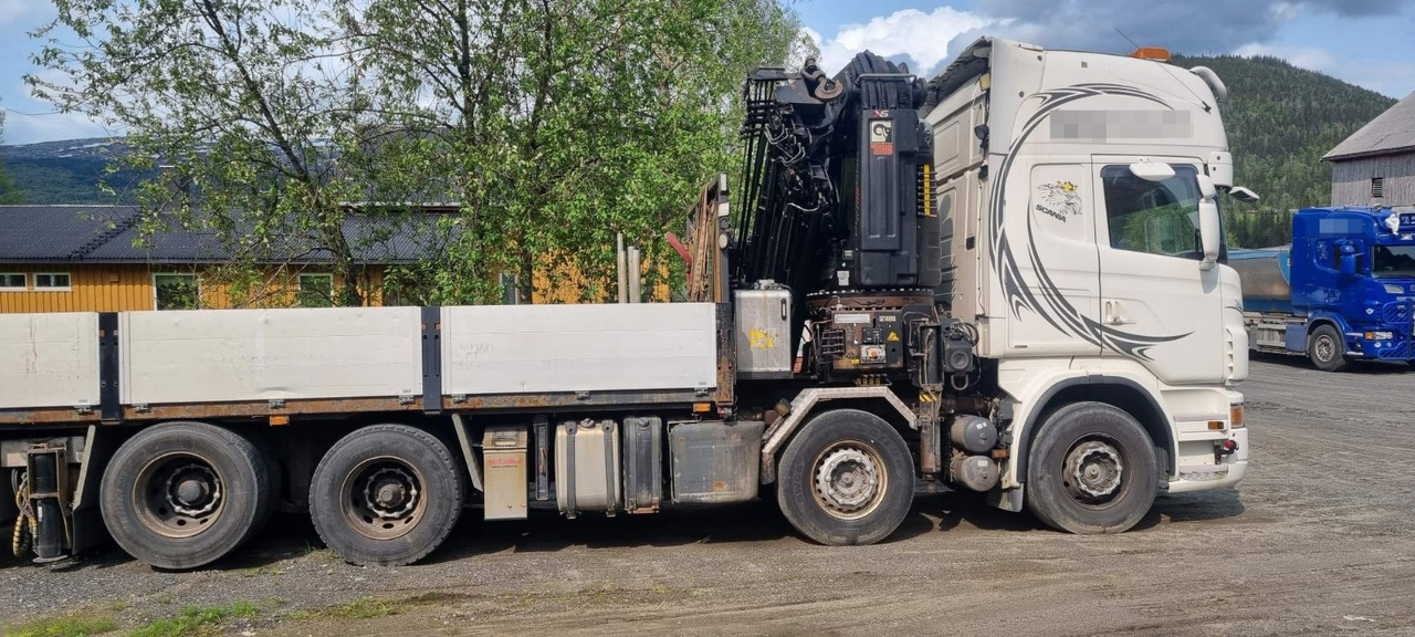 Scania R560 - Lastbil med lad, Lastbil med kran: billede 1 Scania R560 - Lastbil med lad, Lastbil med kran: billede 1
