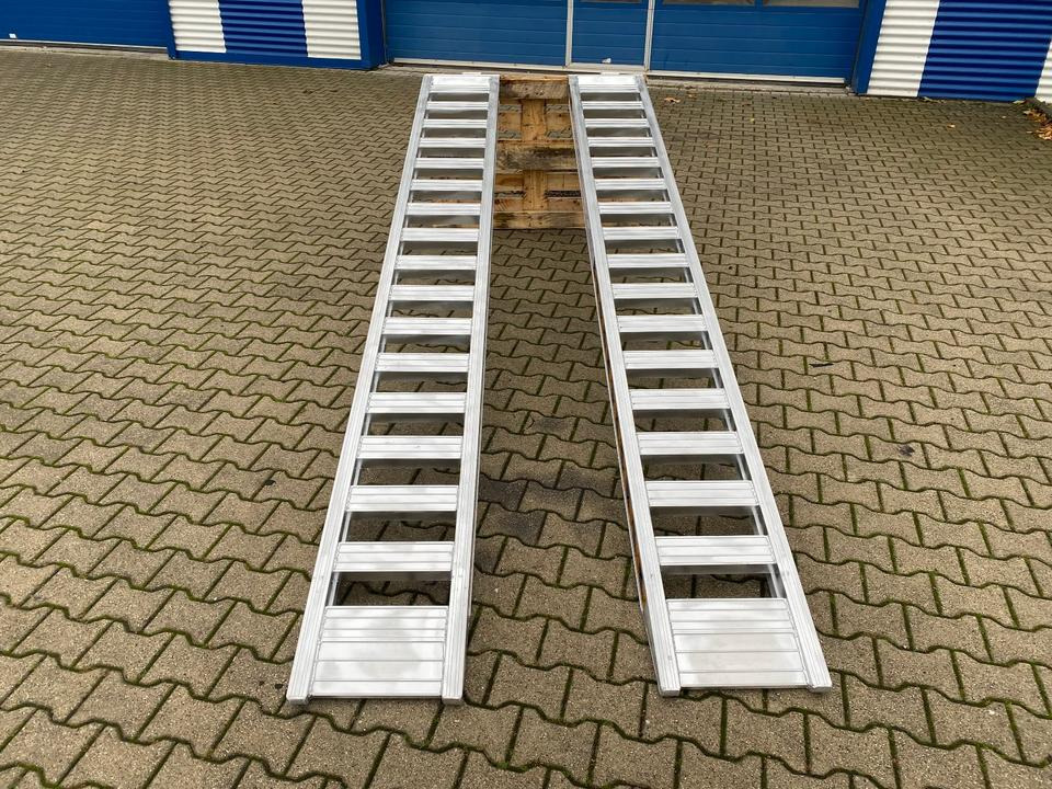 Alurampen Satz 3,50M 2000KG Minibagger Minilader Quad Auffahrrampe *INKL.19% MWST* - Læsserampe: billede 2 Alurampen Satz 3,50M 2000KG Minibagger Minilader Quad Auffahrrampe *INKL.19% MWST* - Læsserampe: billede 2