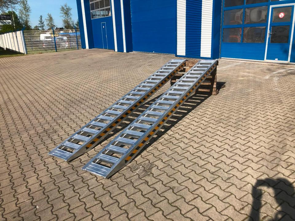 Alurampen Satz 4m 4000KG Minibagger Minilader Quad Auffahrrampe *INKL.19% MWST* - Læsserampe: billede 2 Alurampen Satz 4m 4000KG Minibagger Minilader Quad Auffahrrampe *INKL.19% MWST* - Læsserampe: billede 2