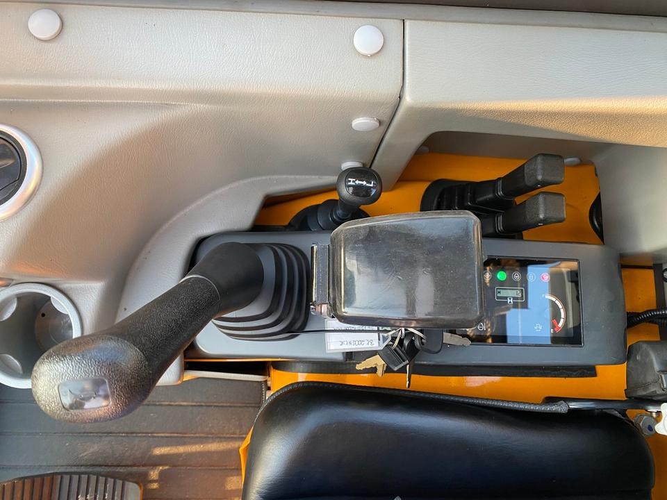 Minigravemaskine Minibagger BK2000NKSR inkl. Zubehörpaket *INKL.19% MWST*BERGER KRAUS*KUBOTA* KLIMA*SCHWENKARM*VERSTELLFAHRWERK*: billede 15 Minigravemaskine Minibagger BK2000NKSR inkl. Zubehörpaket *INKL.19% MWST*BERGER KRAUS*KUBOTA* KLIMA*SCHWENKARM*VERSTELLFAHRWERK*: billede 15