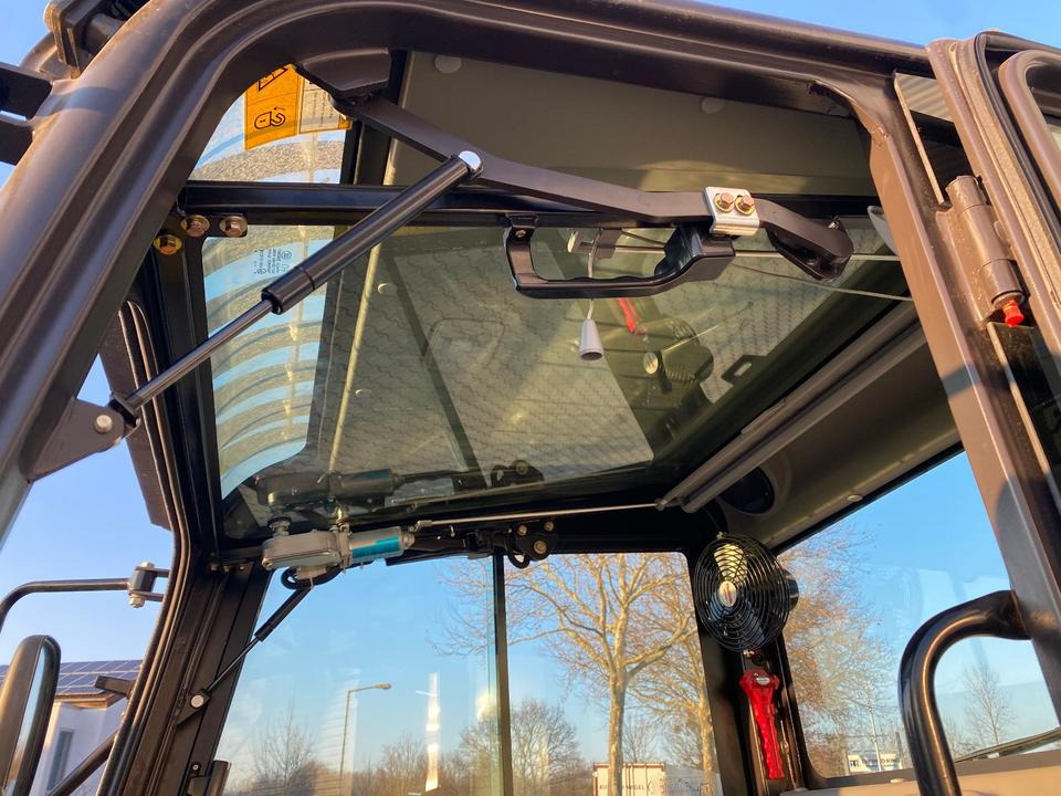 Minigravemaskine Minibagger BK2000NKSR inkl. Zubehörpaket *INKL.19% MWST*BERGER KRAUS*KUBOTA* KLIMA*SCHWENKARM*VERSTELLFAHRWERK*: billede 14 Minigravemaskine Minibagger BK2000NKSR inkl. Zubehörpaket *INKL.19% MWST*BERGER KRAUS*KUBOTA* KLIMA*SCHWENKARM*VERSTELLFAHRWERK*: billede 14